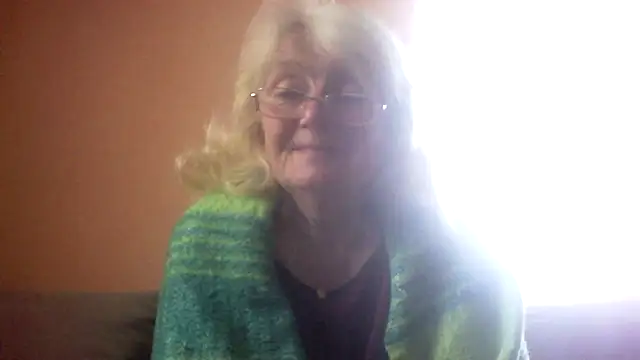 Snapshot of AmyLove353 chatting on 13, 5, 2026 AmyLove353 online show from 13, 5, 2026