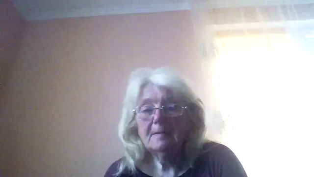 Snapshot of AmyLove353 chatting on 18, 5, 2026 AmyLove353 online show from 18, 5, 2026