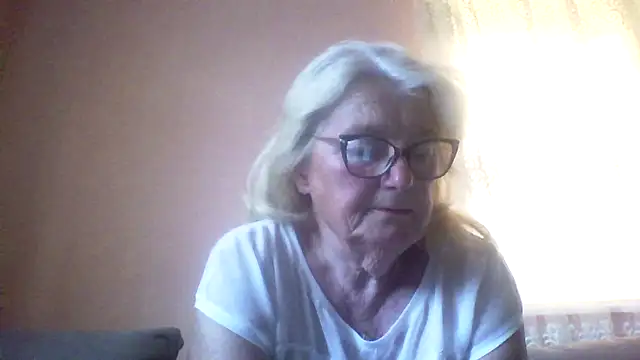 Snapshot of AmyLove353 chatting on 28, 5, 2026 AmyLove353 online show from 28, 5, 2026