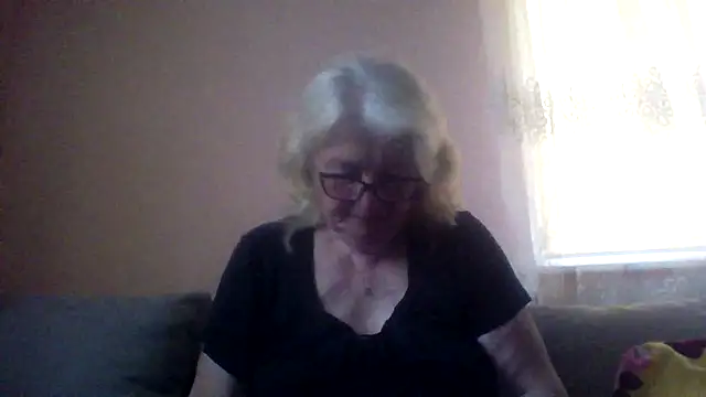 Snapshot of AmyLove353 chatting on 3, 6, 2026 AmyLove353 online show from 3, 6, 2026