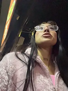 Snapshot of Violeet-Smith chatting on 30, 10, 2025 Violeet-Smith online show from 30, 10, 2025