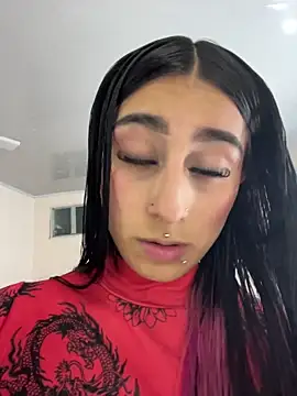 Snapshot of Violeet-Smith chatting on 12, 11, 2025 Violeet-Smith online show from 12, 11, 2025