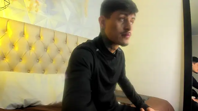 Snapshot of enzorodriguezz chatting on 18, 11, 2025 enzorodriguezz online show from 18, 11, 2025