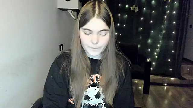 Snapshot of MiraaBloom chatting on 13, 1, 2026 MiraaBloom online show from 13, 1, 2026