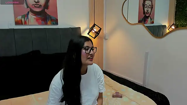 Snapshot of Teffa_bloom chatting on 28, 10, 2025 Teffa bloom online show from 28, 10, 2025