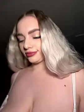 HugeBoobsAlice online show from 11, 1, 2026