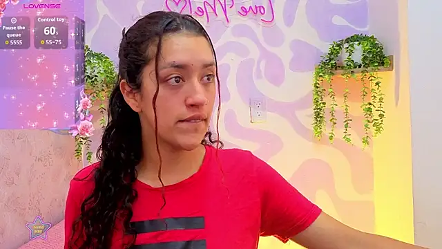 Snapshot of mia_scarlett7 chatting on 2, 7, 2026 mia scarlett7 online show from 2, 7, 2026