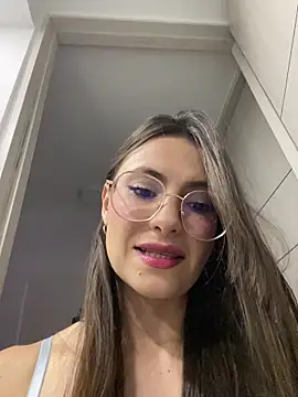 Snapshot of isa_p chatting on 12, 4, 2026 isa p online show from 12, 4, 2026