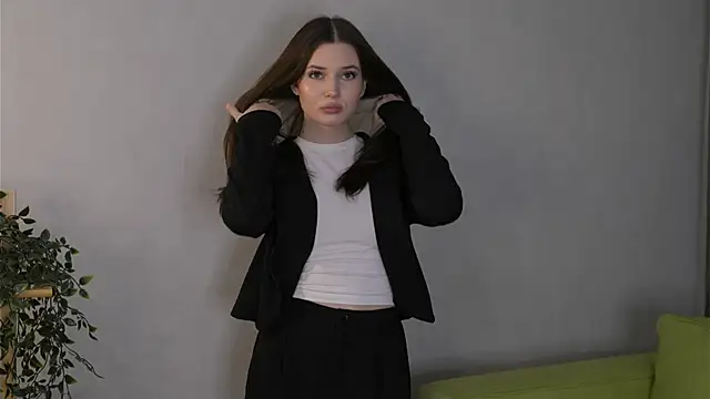 LonnaSkar online show from 30, 10, 2025