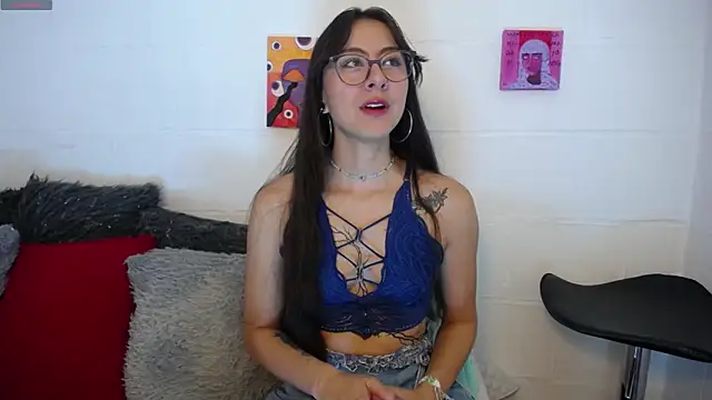 Snapshot of _IR1S_ chatting on 17, 3, 2026 IR1S online show from 17, 3, 2026