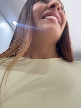 Snapshot of Talia_Bonet chatting on 3, 6, 2026 Talia Bonet online show from 3, 6, 2026