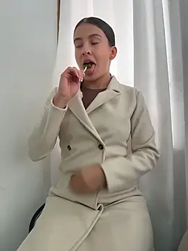 Talia Bonet online show from 18, 6, 2026