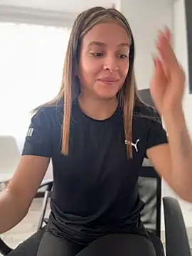 Talia Bonet online show from 6, 8, 2026