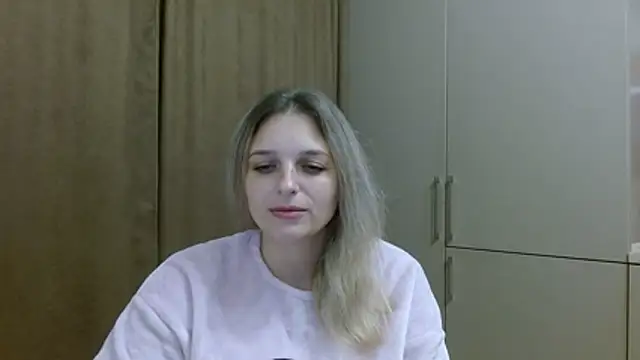 ElisSky301 online show from 28, 10, 2025