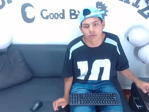 Yordi Alpha online show from 28, 10, 2025