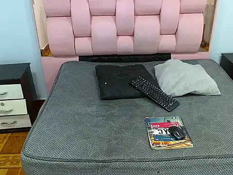 Yordi Alpha online show from 15, 12, 2025