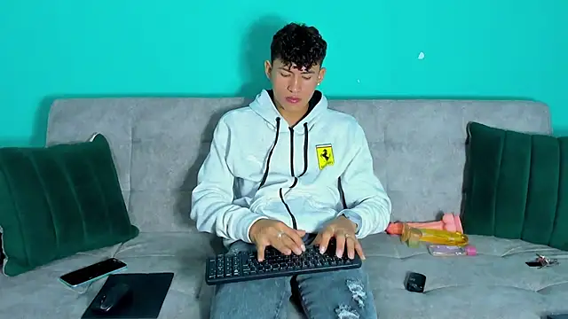 Nicolas Torres  online show from 24, 11, 2025