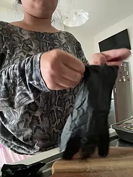 gatitalocahot online show from 3, 2, 2026