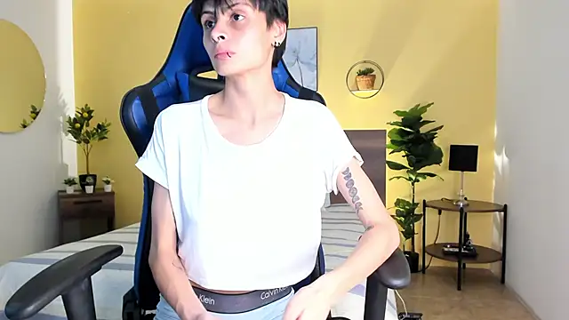 MartinnaGrecco online show from 25, 10, 2025