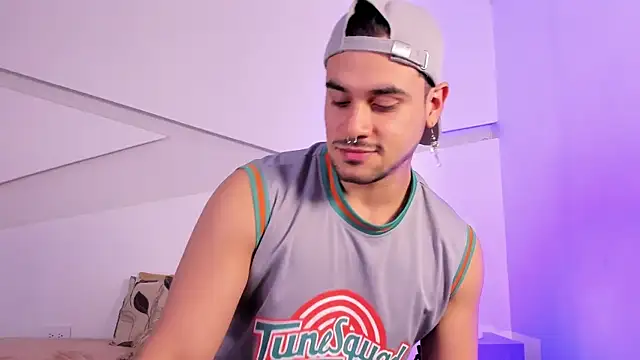 Snapshot of Jake_muller1 chatting on 11, 4, 2026 Jake muller1 online show from 11, 4, 2026