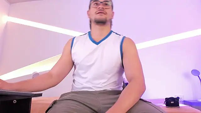 Snapshot of Jake_muller1 chatting on 17, 4, 2026 Jake muller1 online show from 17, 4, 2026