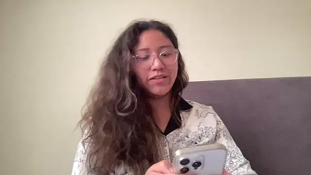 Kmiii21 online show from 10, 11, 2025