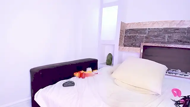 Cleopatriagad online show from 1, 3, 2026