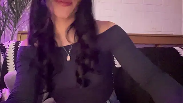 Snapshot of kaithra chatting on 24, 11, 2025 kaithra online show from 24, 11, 2025