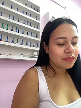 Snapshot of PaulaCruz01 chatting on 5, 11, 2025 PaulaCruz01 online show from 5, 11, 2025