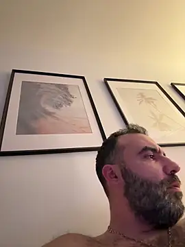 Snapshot of BicolorCandidate81 chatting on 10, 4, 2026 BicolorCandidate81 online show from 10, 4, 2026