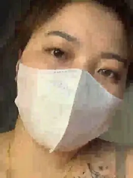 Snapshot of helo-kitty chatting on 8, 4, 2026 helo-kitty online show from 8, 4, 2026