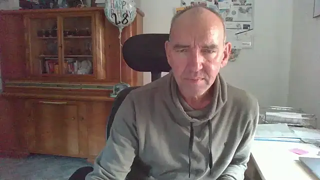 Snapshot of Lutzi1970 chatting on 11, 11, 2025 Lutzi1970 online show from 11, 11, 2025