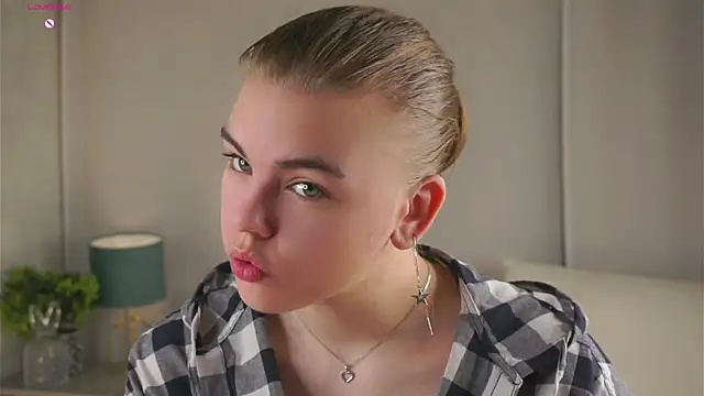 MelodyBaur online show from 8, 4, 2026