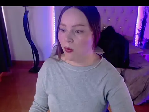 Snapshot of _crystal12 chatting on 5, 11, 2025 crystal12 online show from 5, 11, 2025