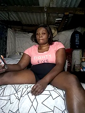 blackbeautyxx92 online show from 26, 10, 2025