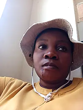 blackbeautyxx92 online show from 13, 11, 2025