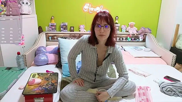 Snapshot of _HeraLuna_ chatting on 3, 3, 2026 HeraLuna online show from 3, 3, 2026