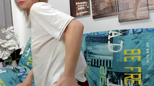 Snapshot of Tenderly_Sophie chatting on 2, 3, 2026 Tenderly Sophie online show from 2, 3, 2026