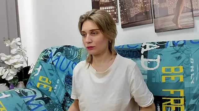 Snapshot of Tenderly_Sophie chatting on 3, 3, 2026 Tenderly Sophie online show from 3, 3, 2026