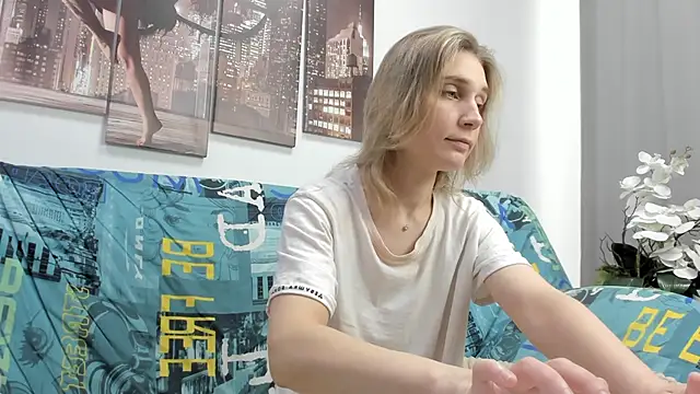 Snapshot of Tenderly_Sophie chatting on 15, 3, 2026 Tenderly Sophie online show from 15, 3, 2026