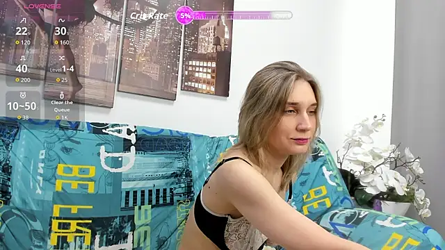 Snapshot of Tenderly_Sophie chatting on 8, 4, 2026 Tenderly Sophie online show from 8, 4, 2026