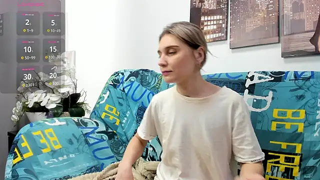 Snapshot of Tenderly_Sophie chatting on 13, 4, 2026 Tenderly Sophie online show from 13, 4, 2026