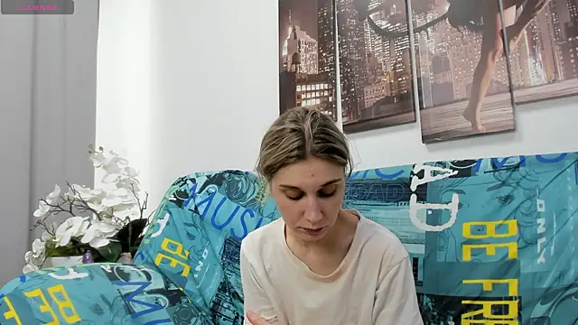 Snapshot of Tenderly_Sophie chatting on 24, 4, 2026 Tenderly Sophie online show from 24, 4, 2026