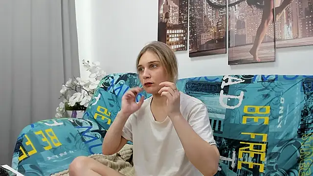 Snapshot of Tenderly_Sophie chatting on 27, 5, 2026 Tenderly Sophie online show from 27, 5, 2026