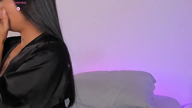 Snapshot of Sophie_Duarte chatting on 2, 6, 2026 Sophie Duarte online show from 2, 6, 2026