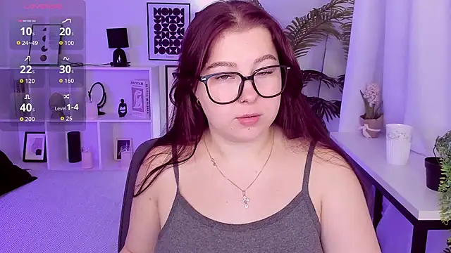 EffyBlush online show from 4, 12, 2025