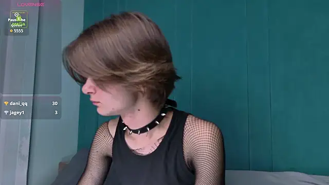 Snapshot of DavidLeatherhofff chatting on 27, 10, 2025 DavidLeatherhofff online show from 27, 10, 2025