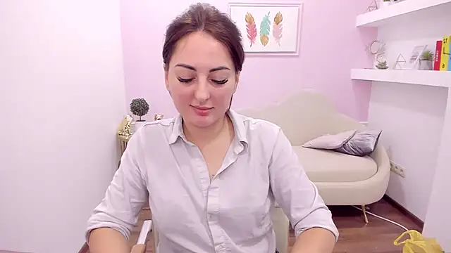 Snapshot of NoraSimons chatting on 28, 10, 2025 NoraSimons online show from 28, 10, 2025