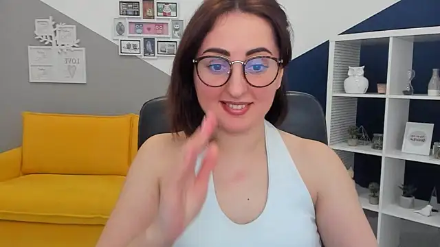 Snapshot of NoraSimons chatting on 7, 3, 2026 NoraSimons online show from 7, 3, 2026