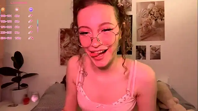 Kira Sanders online show from 18, 11, 2025